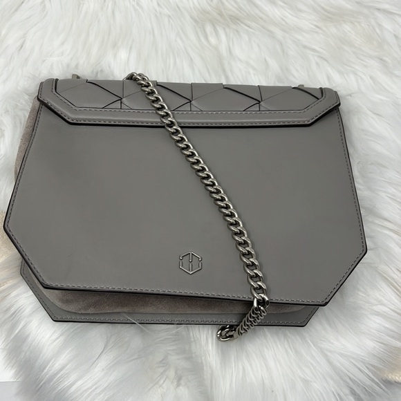 Weldon hexagon Weave Crossbody Silver Chain Link Bag Stone - Picture 8 of 10